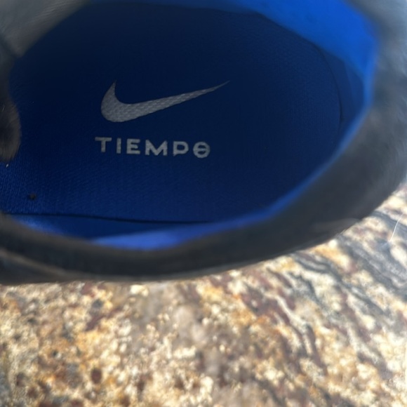 Nike tempo soccer cleats barely worn - Picture 4 of 5